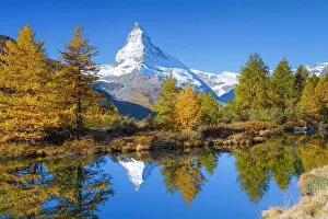 Matterhorn: Matterhorn and Lake Grindji, Valais, Switzerland