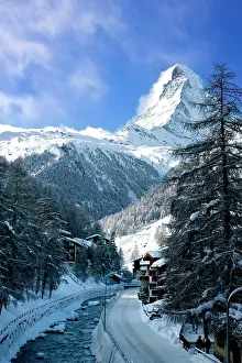 Matterhorn: Matterhorn looms over town of Zermatt, Switzerland