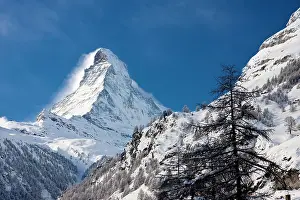Matterhorn: Matterhorn looms over Zermatt, Switzerland