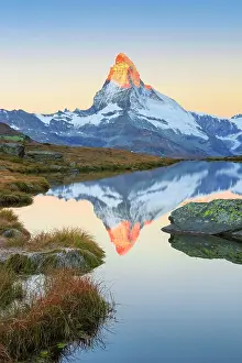 Matterhorn: Matterhorn and mountain lake, Valais, Switzerland
