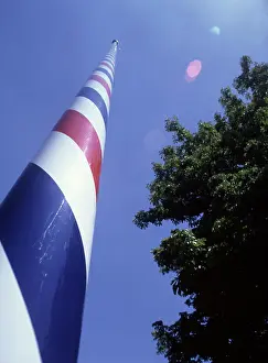 Avon: The Maypole