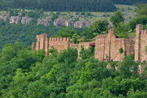 Keren: The medieval stronghold of Tsarevets, Veliko