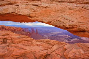 Maze: Mesa Arch - View through Mesa Arch into the maze
