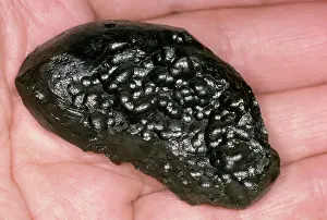 Meteorite: Meteorite - Tektite, Indochinite