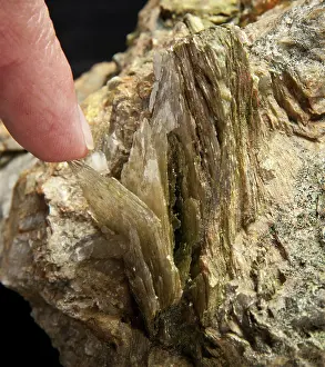 Mica: Mica Flakes