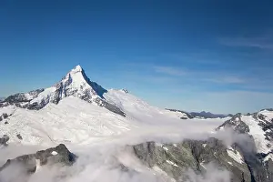 Milford: Milford Sound, New Zealand. An aerial journey