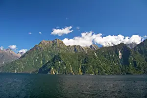 Milford: Milford Sound, New Zealand. An afternoon