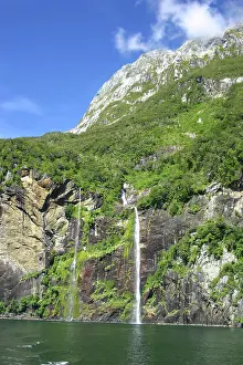 Milford: Milford Sound, New Zealand. The majestic