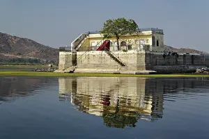 Military: Military building, Lake Pichola, Udaipur