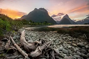 Deadwood: Mitre Peak and Mount Philipps, sunset, fjord landscape
