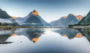 Milford: Mitre Peak is reflected in Milford Sound, Fiordland