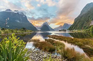 Howse: Mitre Peak, Sunset, Milford Sound, Fiordland National