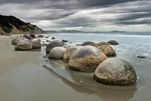 Boulders: Moeraki Boulders, Round Rocks on the Beach, Coast