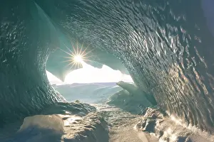 Cave: Mohnbukta Winter
