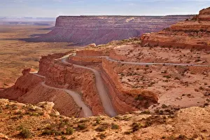 Flanks: Mokey Dugway - view onto the switchbacks of gravel
