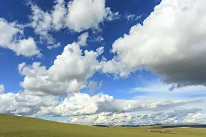 Steppes: Mongolian horseman in the steppe - Mongolia