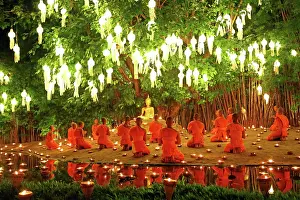 Krathong: Monks celebrate the Loy Krathong festival at Wat Phan Ta