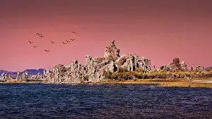 Tuff: Mono Lake, shore with tufa in bizarre shapes, ev