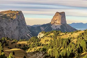 Tops: Mont Aiguille (2086m) seen from Pas de lAiguille