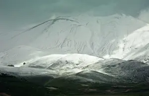 Monte: Monte Vettore in snow Monti Sibillini National Park, Italy