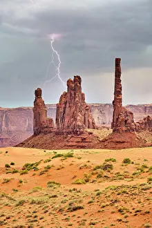 Label: Monument Valley. Navajo Nation. Thunderstorm on the Butte