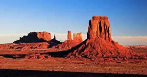 Unique: Monument Valley, view near Artists Point, Table