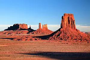 Unique: Monument Valley, View near Artists Point, Table