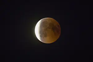 2018: Moon Eclipse - Moon emerging from Earth's shadow