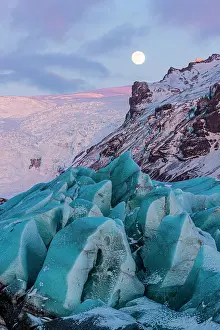 Moonlight: Full moon over Svinafellsj&, x1abd6c;l, Skaftafell