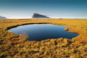 Channels: Moorland covered by water channels, with Hoven mountain