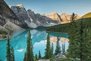 Banff: Moraine Lake, Valley of the Ten Peaks, Canadian