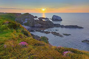Quarzite: Moray Coast - coastline with cliffs and rocks made
