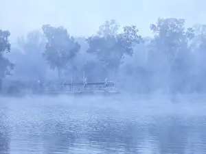 Murray: Morgan is a town in South Australia on the right