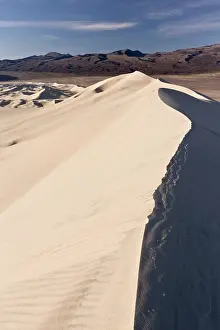 Eureka: Morning light over Eureka sand-dunes, high dunes