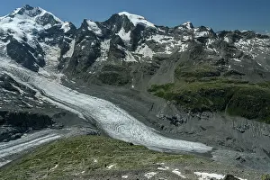 Level: The Morteratschgletscher, or Morteratsch Glacier