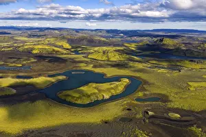 Mosses: Moss-covered landscape and lakes in the Icelandic Highlands