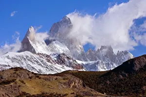 Fitz: Mount Fitz Roy - clouds gathering around Cerro Fitz Roy