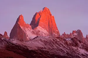 Fitz: Mount Fitz Roy at sunrise - alpenglow on Cerro