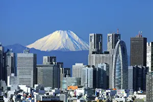 Neighborhood: Mount Fuji and Shinjuku skyscrapers Tokyo Japan Asia
