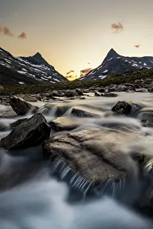 Jotunheimen: Mount Hjelledalstinden and Mount Falketind, Koldedalen