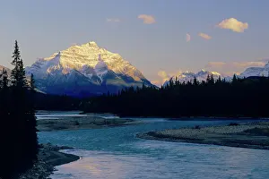 Athabasca: Mount Kerkeslin & Athabasca River