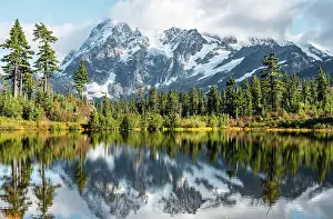 Snoqualmie: Mount Mt. Shuksan with reflection in Picture Lake