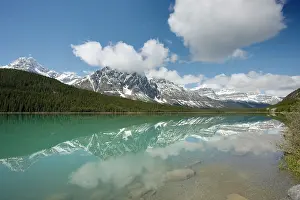 Noyes: Mount Noyes - reflected in waterfowl lake
