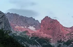 Retreat: Mount Zugspitze seen from valley Hoellental