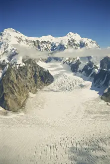 Cirque: Mountain Glacier in Alaska
