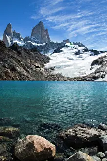 Fitz: Mountain Lake with Mount Fitz Roy in the background