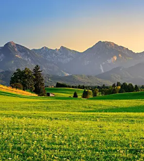 Ostallgaeu: Mountain landscape, green meadows and mountains