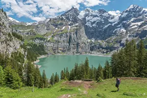 Kandersteg: Mountain landscape with Lake Oeschinen and Blaemlisalp
