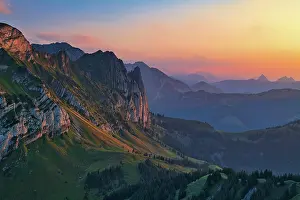 Schwyz: Mountain landscape at sunset, view of Glarnerlan