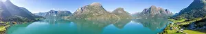 200421: Mountain panorama, lake Oppstrynsvatnet, mountains